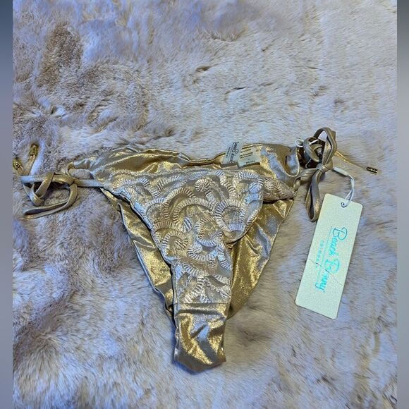 Beach Bunny skimpy bottom.. - Picture 1 of 6